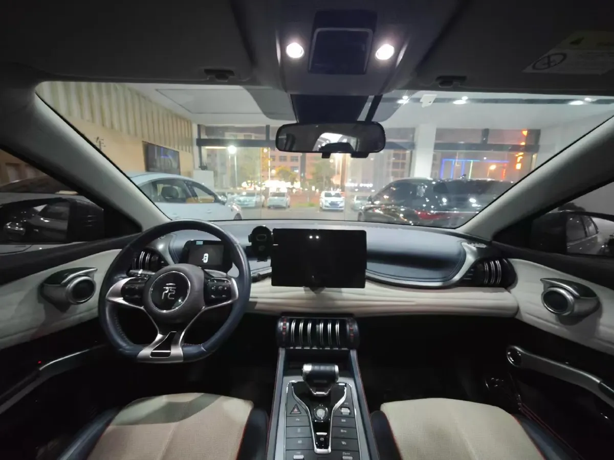 2022 Hycan Z03 BEV 64.23KWH,autocango,china used car exporter,china ev exporter,chinese used car exporter,chinese used ev exporter