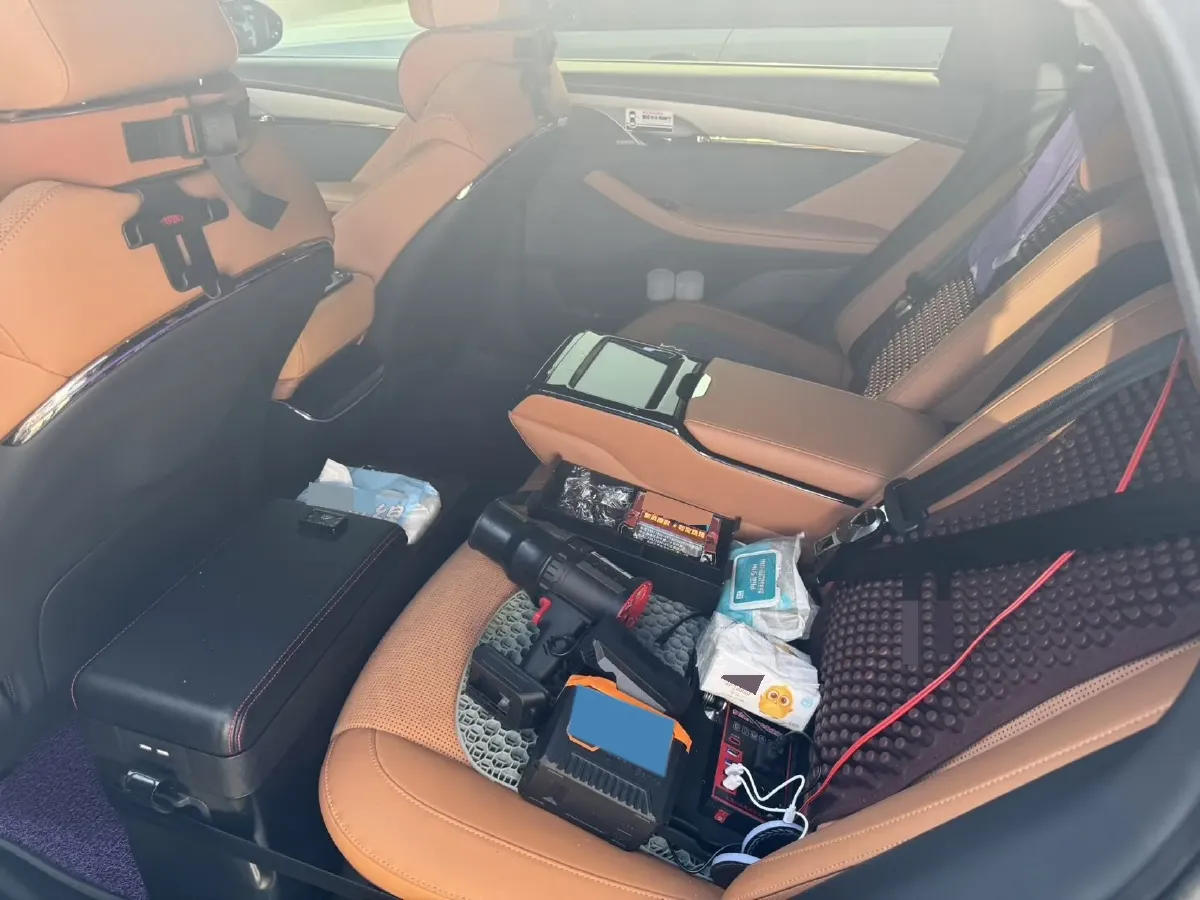 2024 Voyah ZhuiGuang 1.5T 136HP L4 PHEV 43KWH,autocango,china used car exporter,china ev exporter,chinese used car exporter,chinese used ev exporter