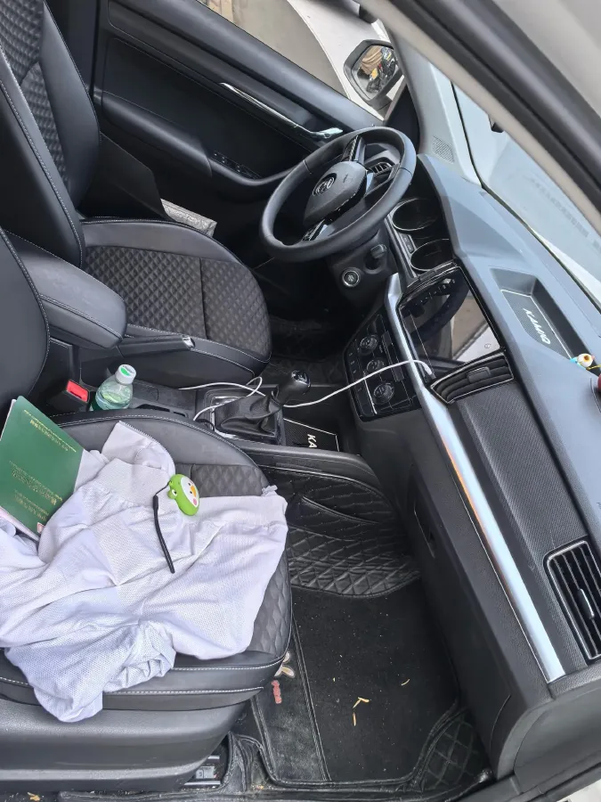 2021 Skoda Kamiq 1.5L 112HP L4 6AT,autocango,china used car exporter,china ev exporter,chinese used car exporter,chinese used ev exporter