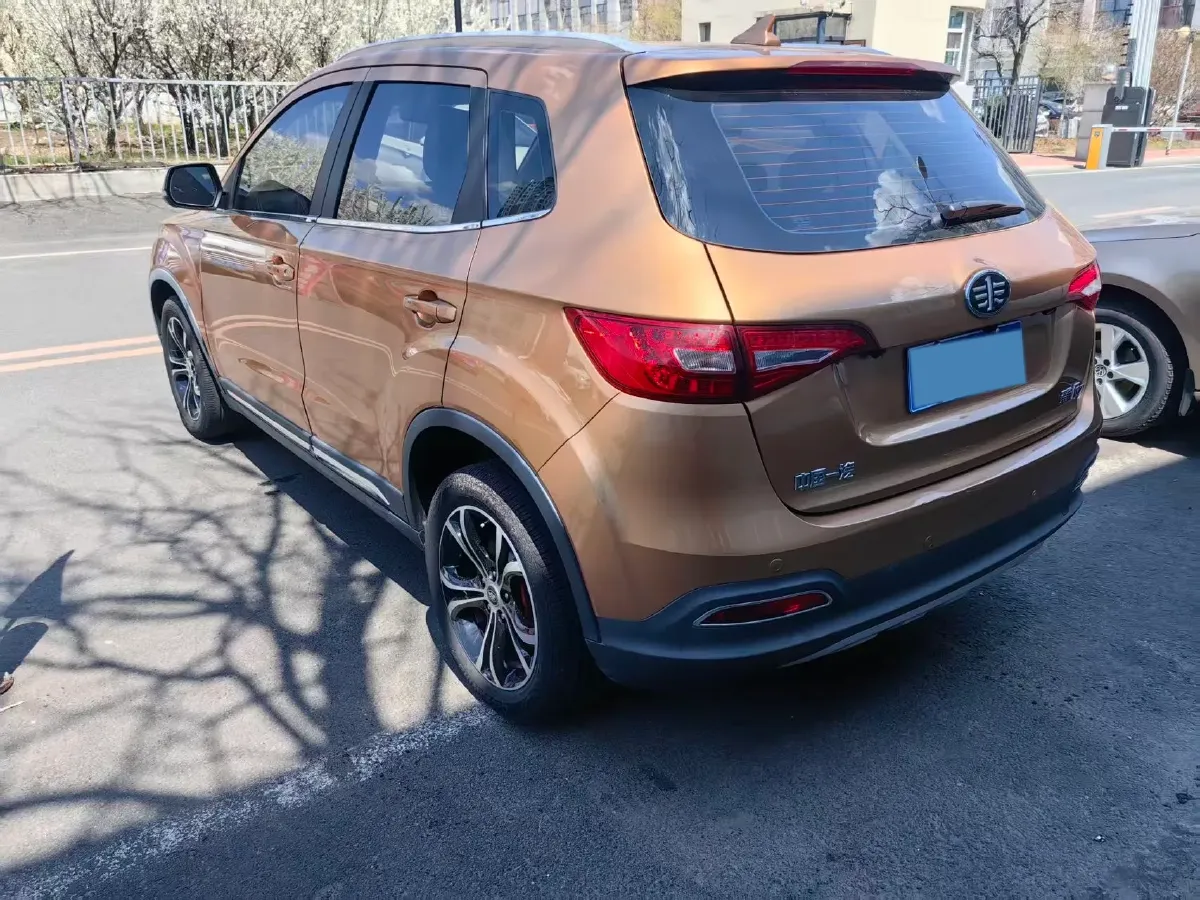 2017 FAW Senia R7 1.6L 116HP L4 6AT,autocango,china used car exporter,china ev exporter,chinese used car exporter,chinese used ev exporter