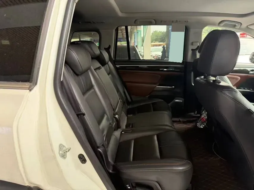 2017 GAC Trumpchi GS8 2.0T 201HP L4 6AT,autocango,china used car exporter,china ev exporter,chinese used car exporter,chinese used ev exporter