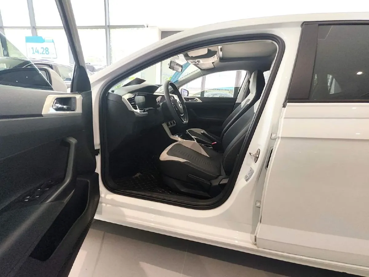 2023 Volkswagen Polo 1.5L 110HP L4 6AT,autocango,china used car exporter,china ev exporter,chinese used car exporter,chinese used ev exporter