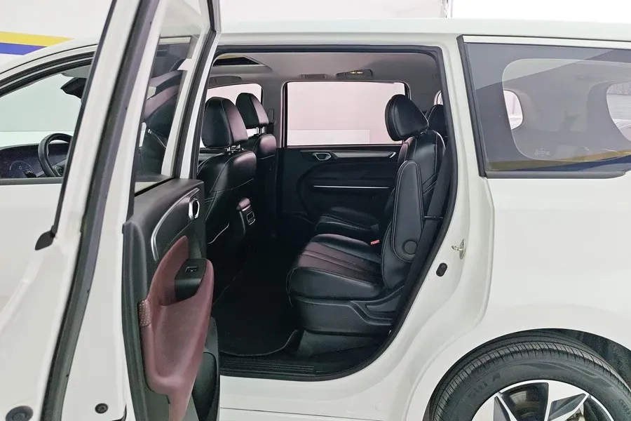 2023 GAC Trumpchi M6 1.5T 177HP L4 7DCT,autocango,china used car exporter,china ev exporter,chinese used car exporter,chinese used ev exporter