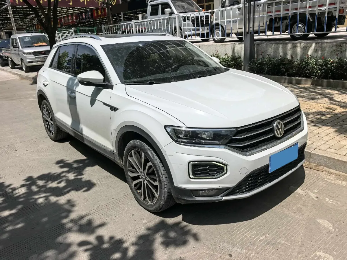 2020 Volkswagen T-Roc 1.4T 150HP L4 7DCT,autocango,china used car exporter,china ev exporter,chinese used car exporter,chinese used ev exporter