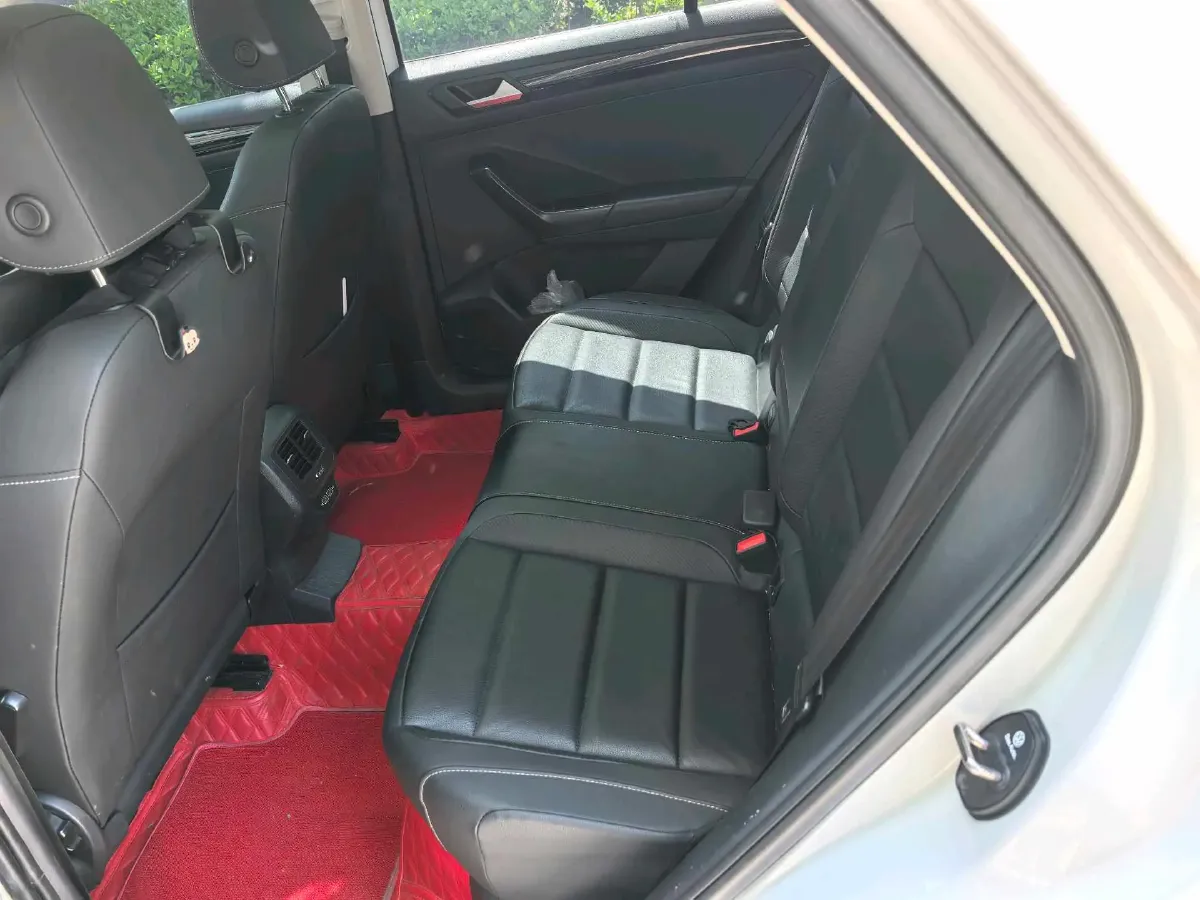 2020 Volkswagen T-Roc 1.4T 150HP L4 7DCT,autocango,china used car exporter,china ev exporter,chinese used car exporter,chinese used ev exporter