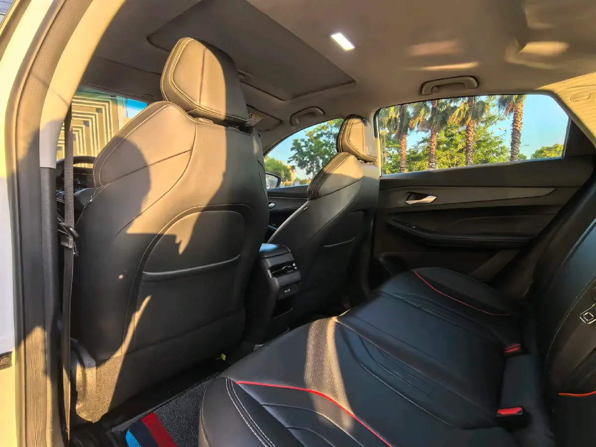 2022 Geely Binray 1.5T 181HP L4 7DCT,autocango,china used car exporter,china ev exporter,chinese used car exporter,chinese used ev exporter