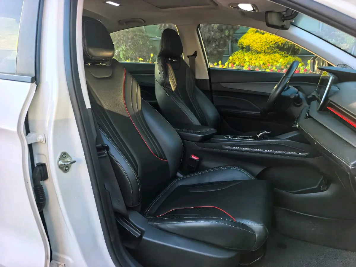 2022 Geely Binray 1.5T 181HP L4 7DCT,autocango,china used car exporter,china ev exporter,chinese used car exporter,chinese used ev exporter