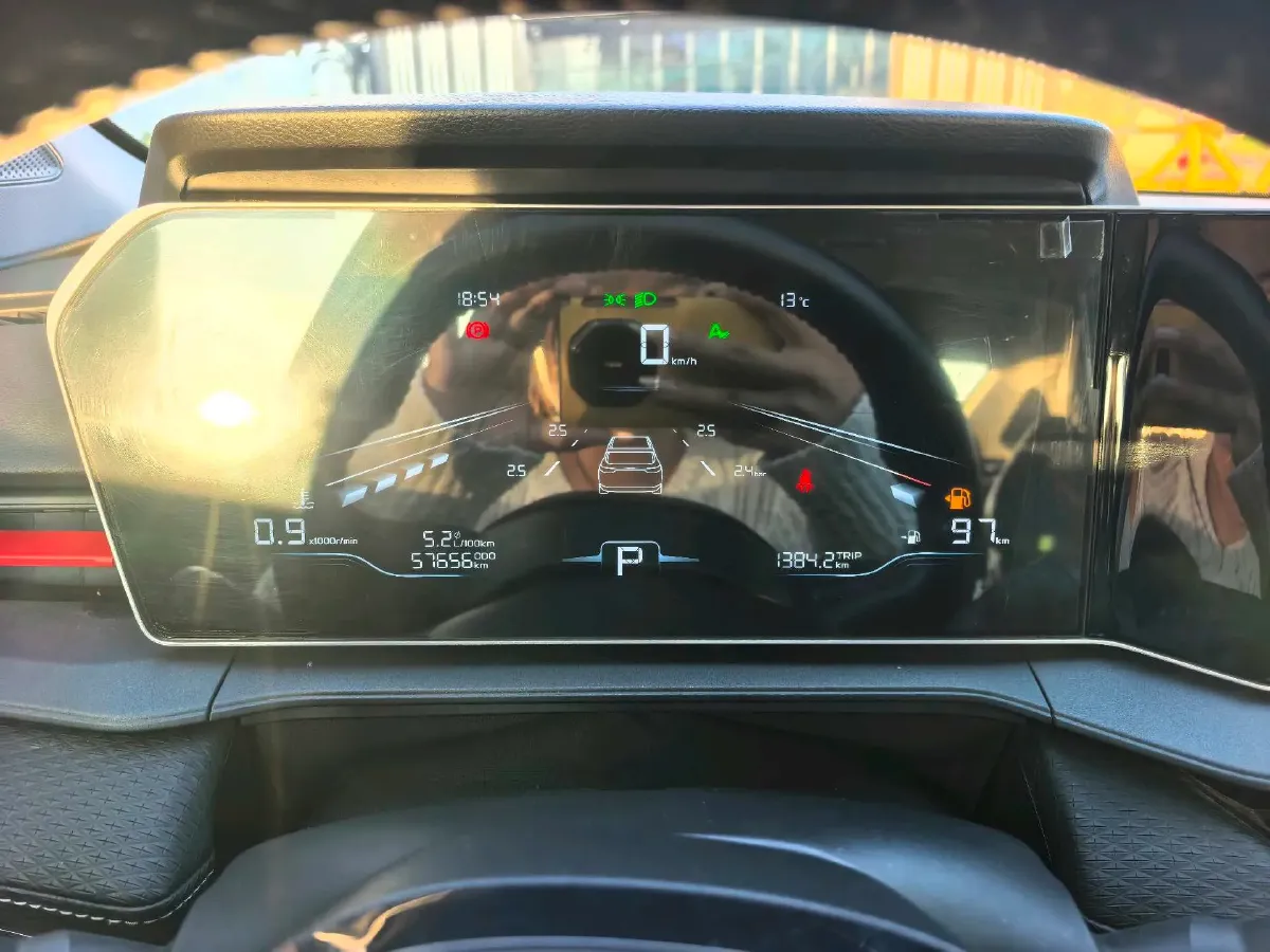 2022 Geely Binray 1.5T 181HP L4 7DCT,autocango,china used car exporter,china ev exporter,chinese used car exporter,chinese used ev exporter