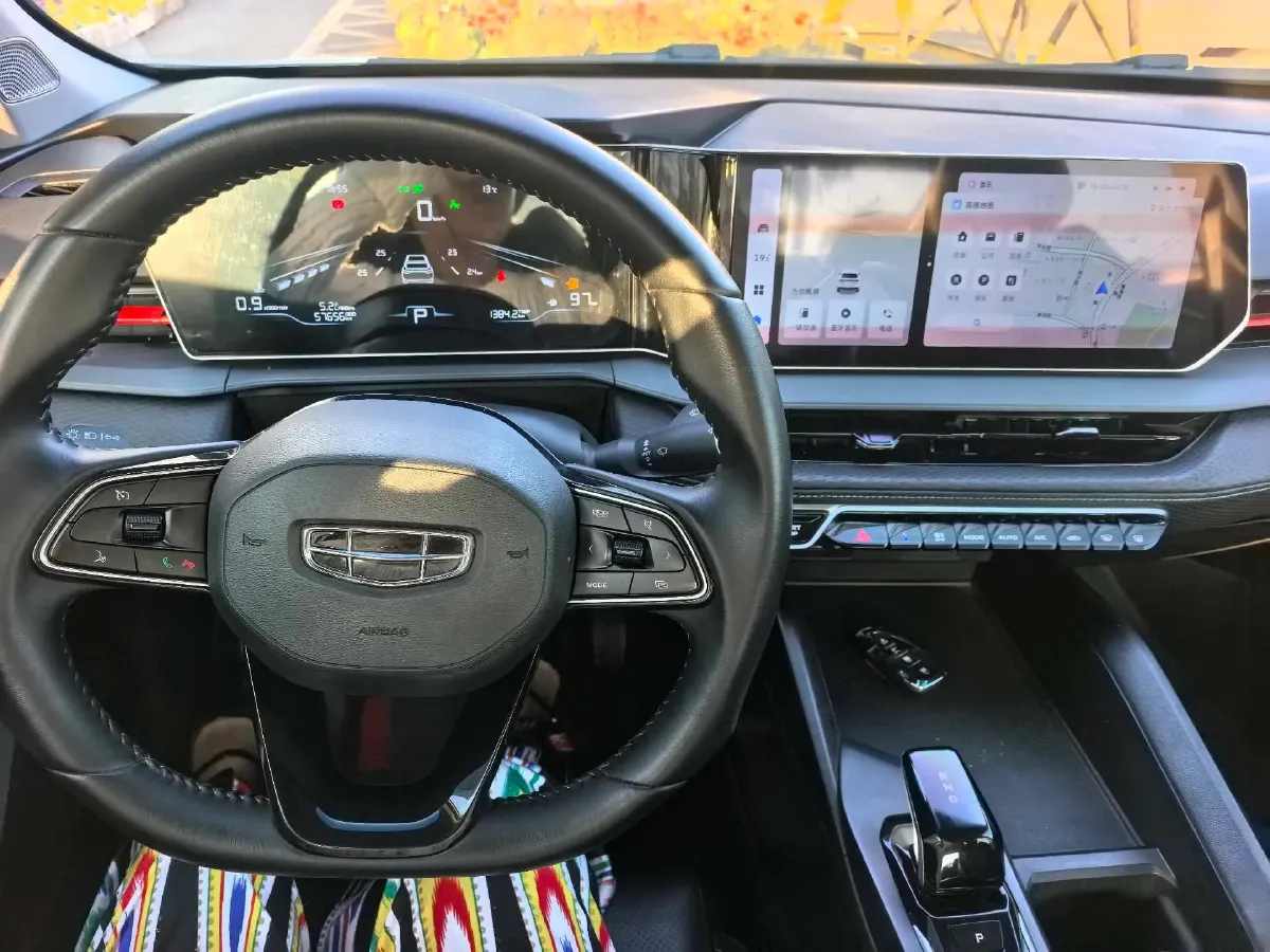 2022 Geely Binray 1.5T 181HP L4 7DCT,autocango,china used car exporter,china ev exporter,chinese used car exporter,chinese used ev exporter