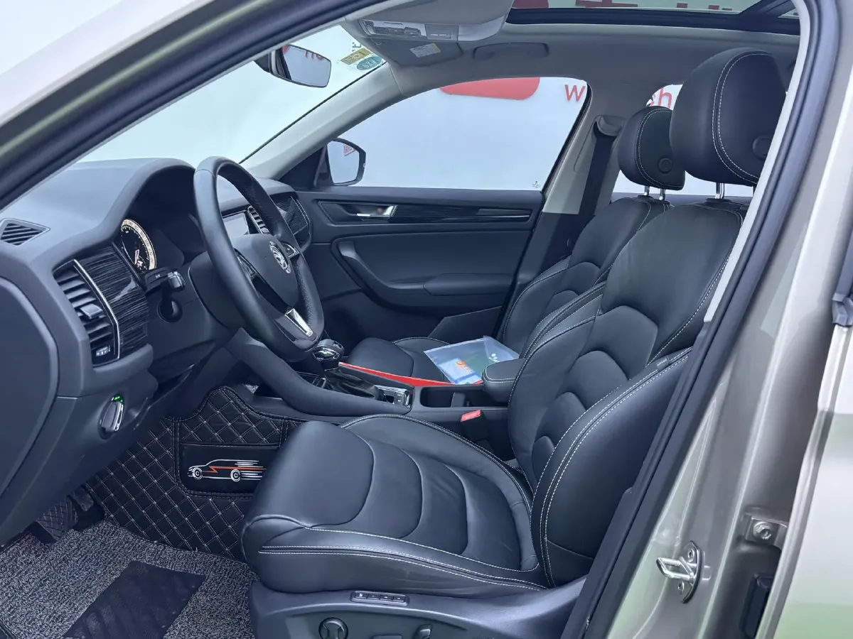 2018 Skoda Kodiak 2.0T 186HP L4 7DCT,autocango,china used car exporter,china ev exporter,chinese used car exporter,chinese used ev exporter