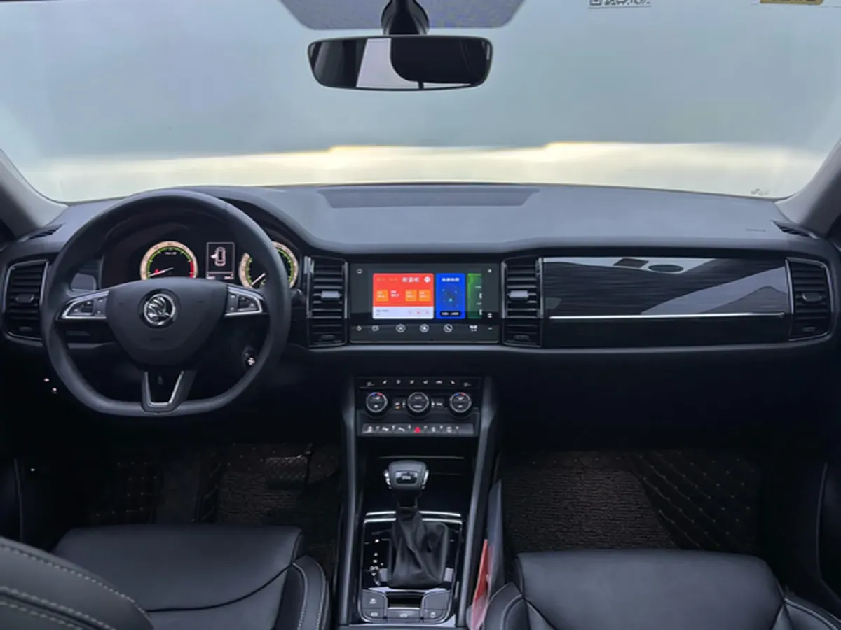 2018 Skoda Kodiak 2.0T 186HP L4 7DCT,autocango,china used car exporter,china ev exporter,chinese used car exporter,chinese used ev exporter