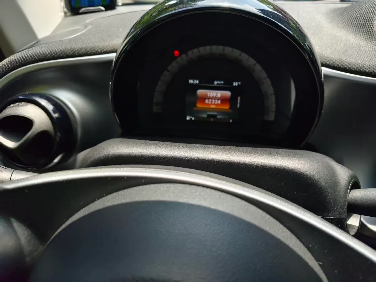 2019 Smart smart fortwo 0.9T 90HP L3 6DCT,autocango,china used car exporter,china ev exporter,chinese used car exporter,chinese used ev exporter