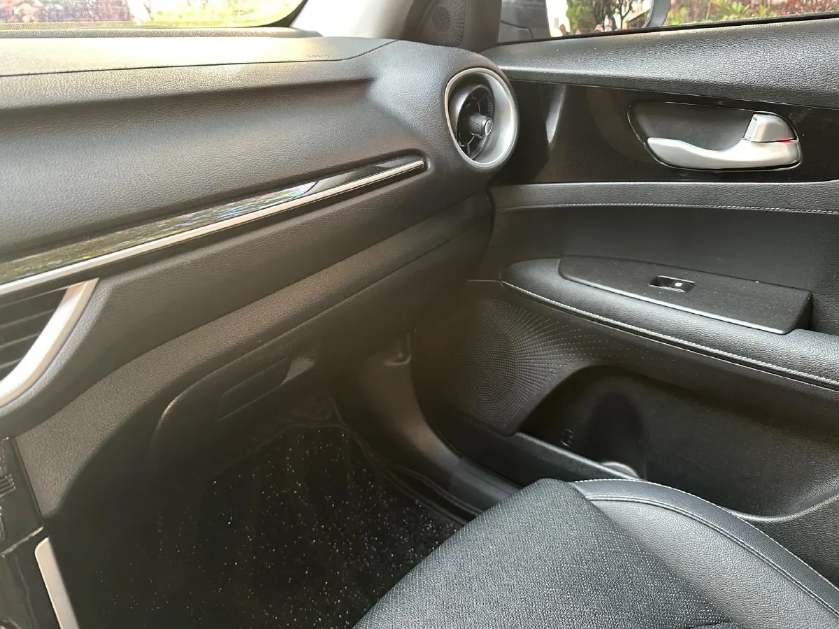 2021 Kia K3 1.5L 115HP L4 CVT,autocango,china used car exporter,china ev exporter,chinese used car exporter,chinese used ev exporter