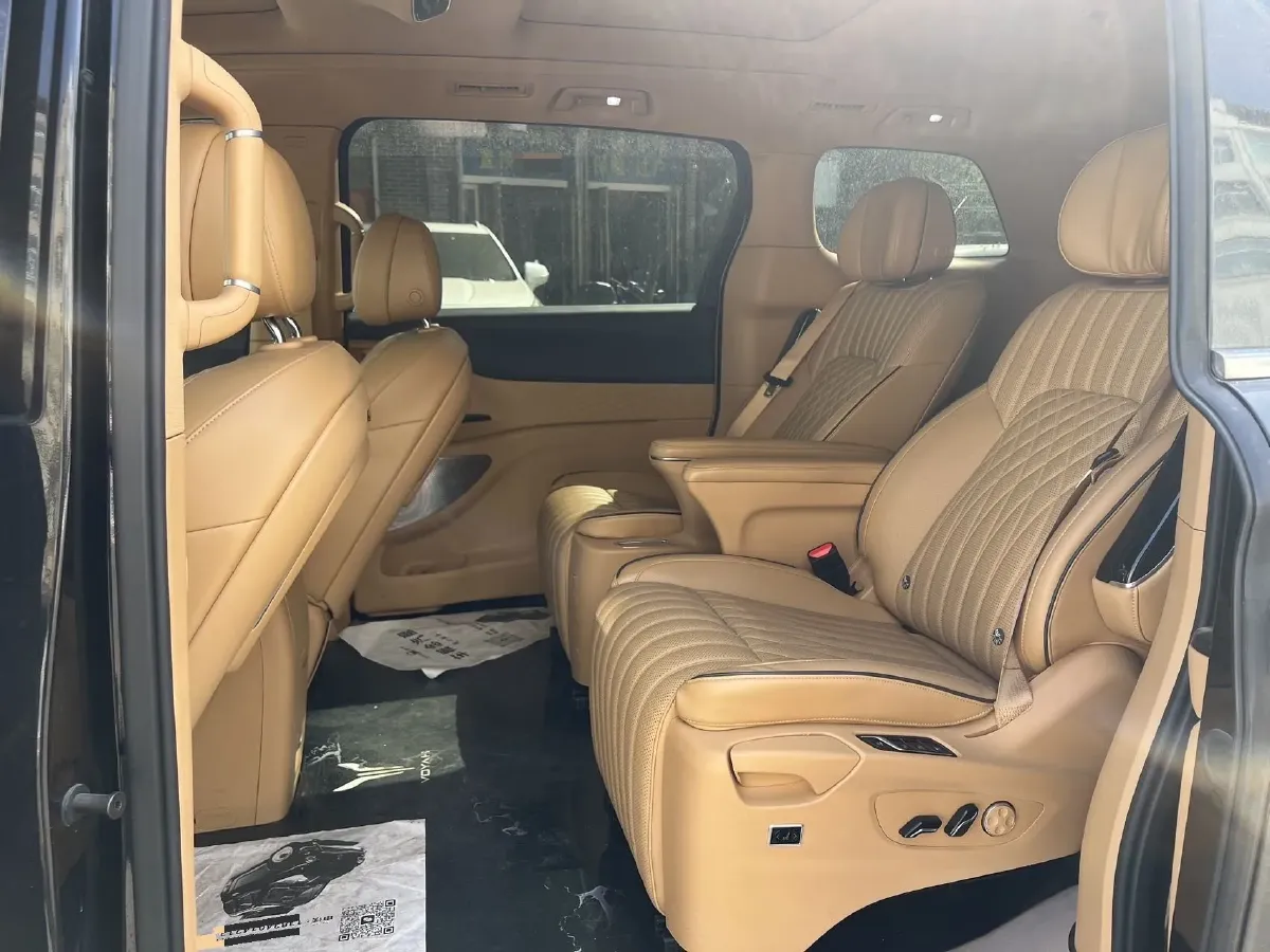 2022 Voyah Dream 1.5T 136HP L4 PHEV 25.57KWH,autocango,china used car exporter,china ev exporter,chinese used car exporter,chinese used ev exporter