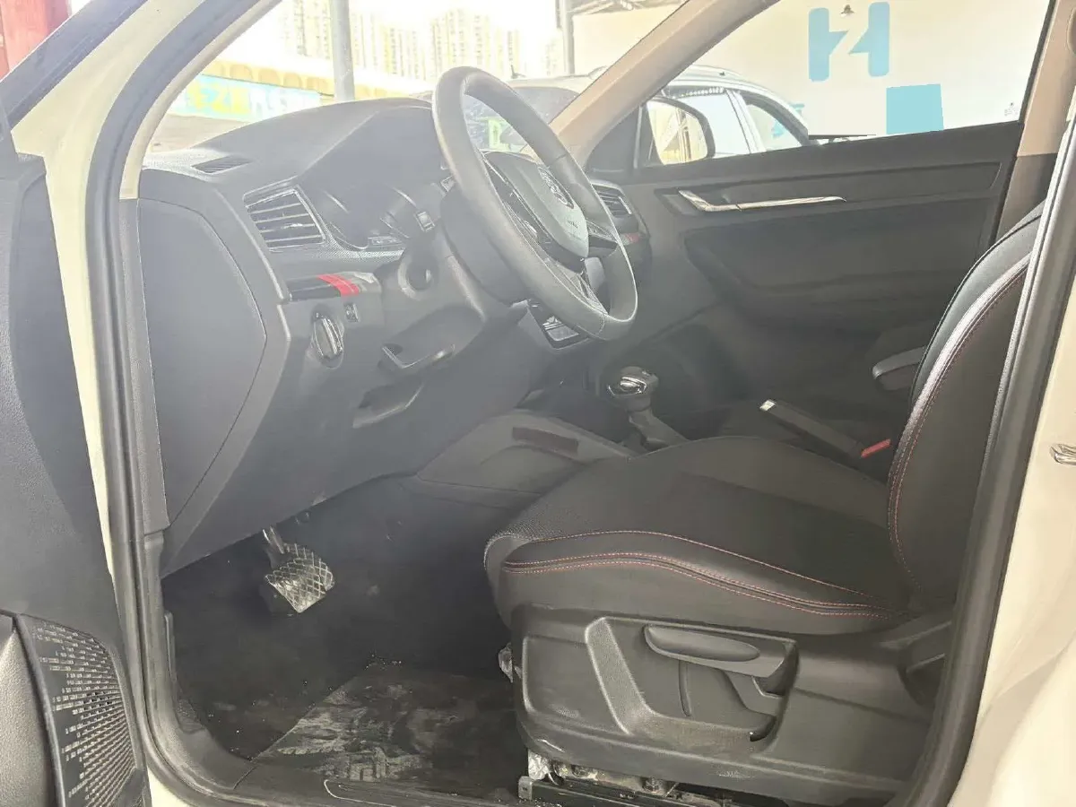 2021 Skoda Kamiq 1.2T 116HP L4 7DCT,autocango,china used car exporter,china ev exporter,chinese used car exporter,chinese used ev exporter