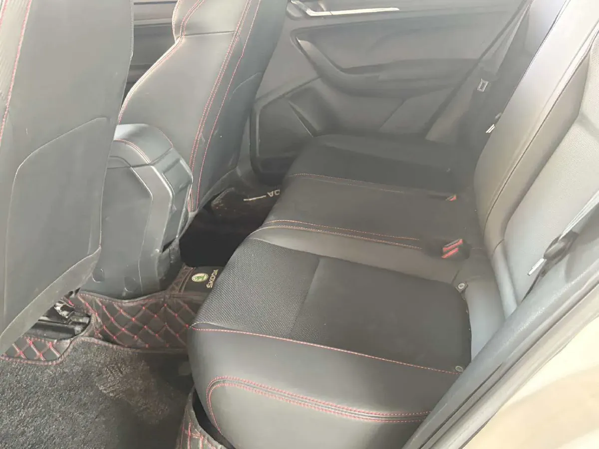 2021 Skoda Kamiq 1.2T 116HP L4 7DCT,autocango,china used car exporter,china ev exporter,chinese used car exporter,chinese used ev exporter