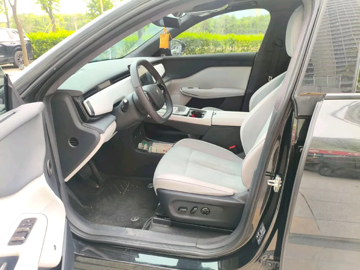 2024 Voyah ZhiYin BEV 79KWH,autocango,china used car exporter,china ev exporter,chinese used car exporter,chinese used ev exporter