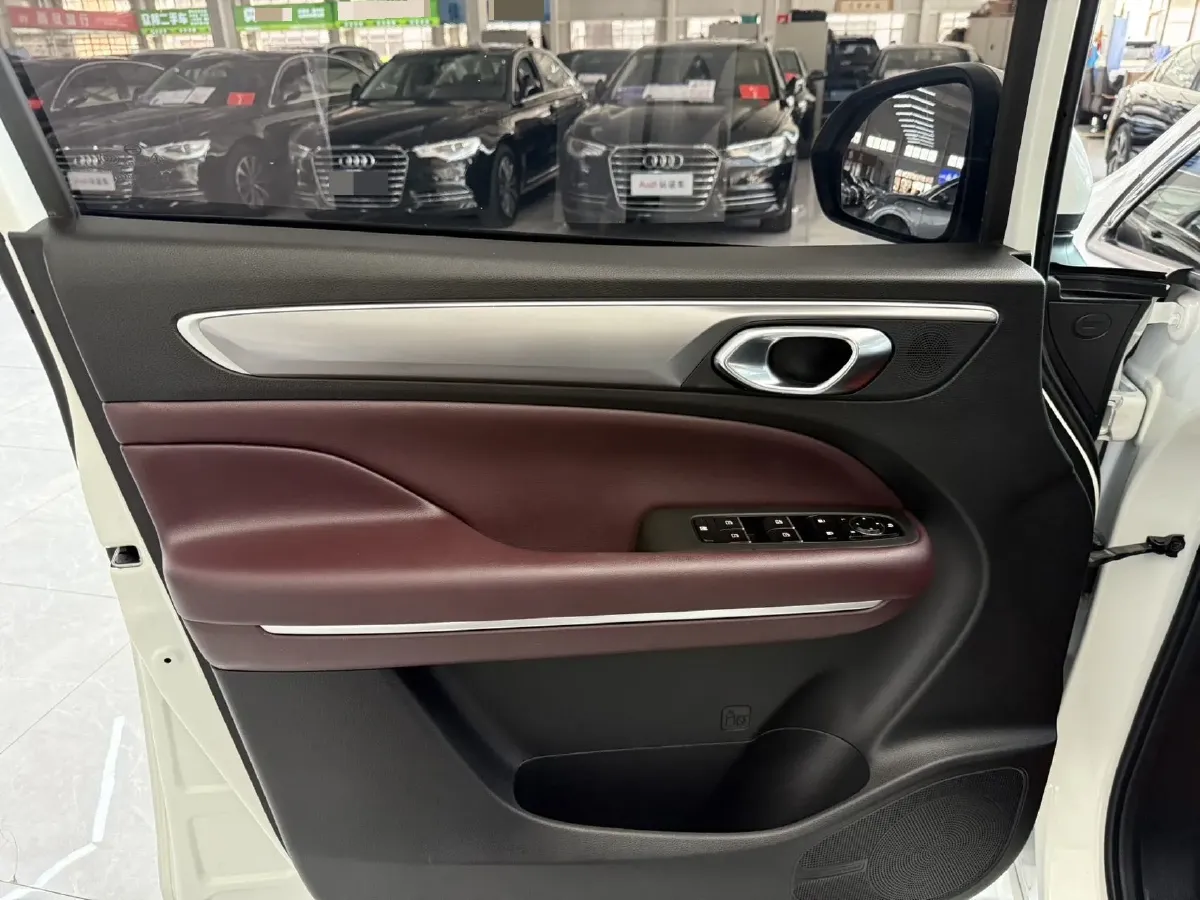 2021 GAC Trumpchi M6 1.5T 169HP L4 7DCT,autocango,china used car exporter,china ev exporter,chinese used car exporter,chinese used ev exporter