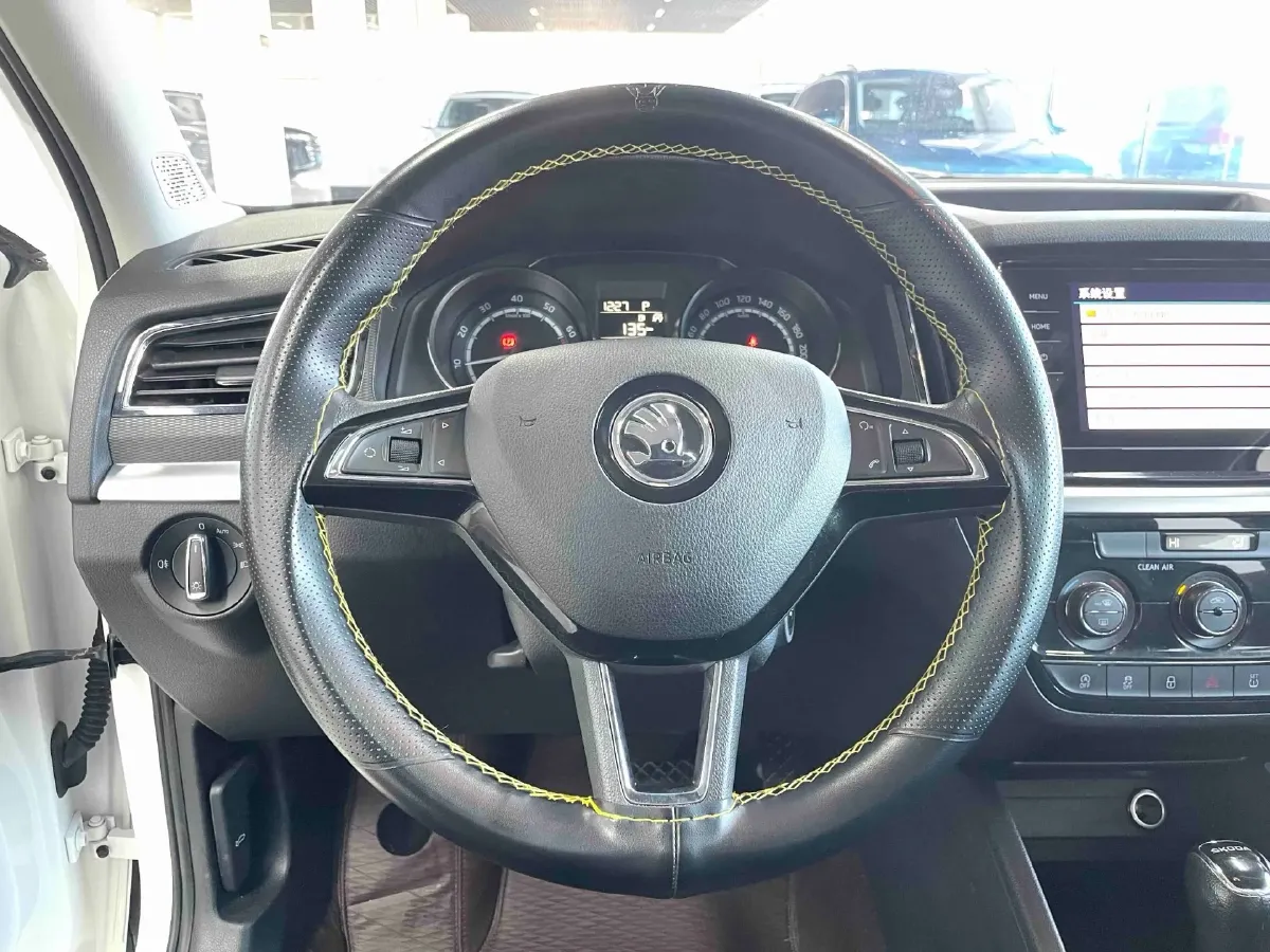 2021 Skoda Kamiq 1.5L 112HP L4 6AT,autocango,china used car exporter,china ev exporter,chinese used car exporter,chinese used ev exporter