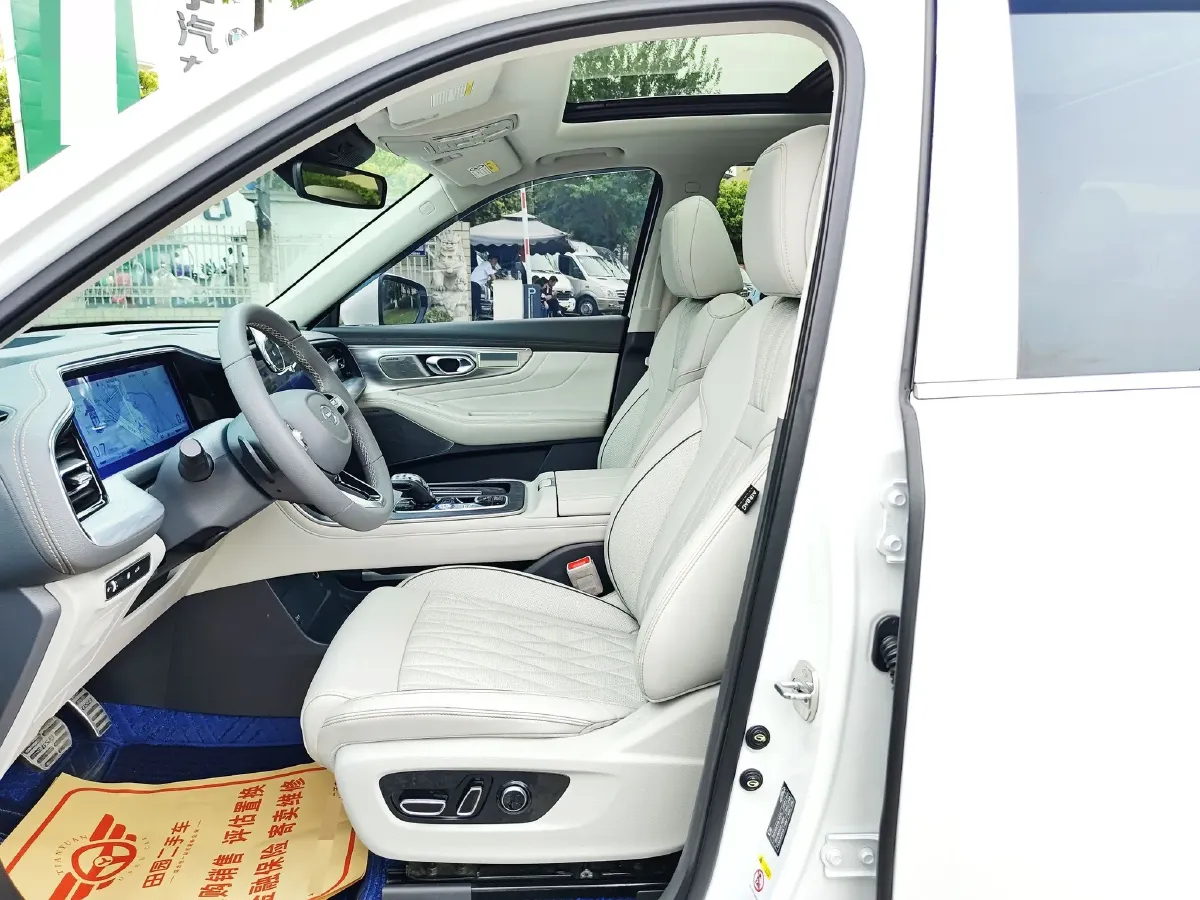 2022 GAC Trumpchi GS8 2.0T 252HP L4 8AT,autocango,china used car exporter,china ev exporter,chinese used car exporter,chinese used ev exporter