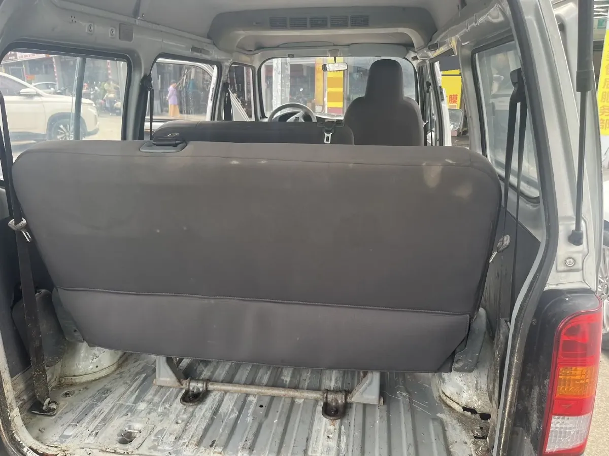 2015 WuLing ZhiGuang 1.2L 82HP L4 5MT,autocango,china used car exporter,china ev exporter,chinese used car exporter,chinese used ev exporter