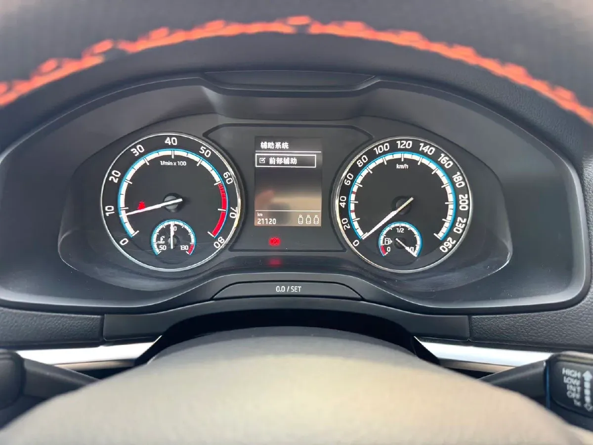 2021 Skoda Karoq 1.4T 150HP L4 7DCT,autocango,china used car exporter,china ev exporter,chinese used car exporter,chinese used ev exporter