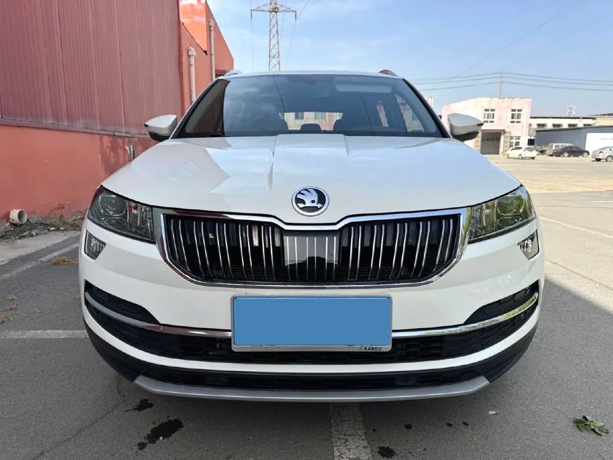 2021 Skoda Karoq 1.4T 150HP L4 7DCT,autocango,china used car exporter,china ev exporter,chinese used car exporter,chinese used ev exporter