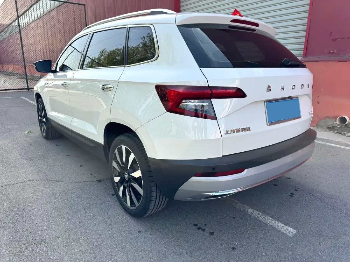2021 Skoda Karoq 1.4T 150HP L4 7DCT,autocango,china used car exporter,china ev exporter,chinese used car exporter,chinese used ev exporter