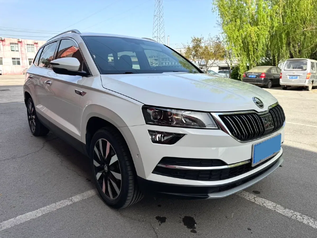 2021 Skoda Karoq 1.4T 150HP L4 7DCT,autocango,china used car exporter,china ev exporter,chinese used car exporter,chinese used ev exporter