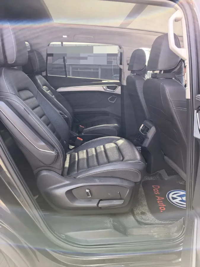 2021 Volkswagen Talagon 2.0T 220HP L4 7DCT,autocango,china used car exporter,china ev exporter,chinese used car exporter,chinese used ev exporter