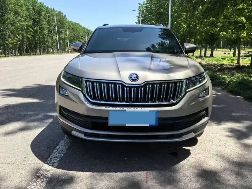 2018 Skoda Kodiak 1.8T 180HP L4 7DCT,autocango,china used car exporter,china ev exporter,chinese used car exporter,chinese used ev exporter
