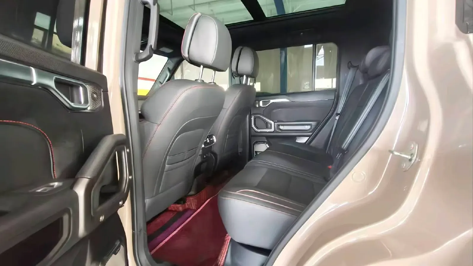 2023 Jetour Traveller 2.0T 254HP L4 7DCT,autocango,china used car exporter,china ev exporter,chinese used car exporter,chinese used ev exporter