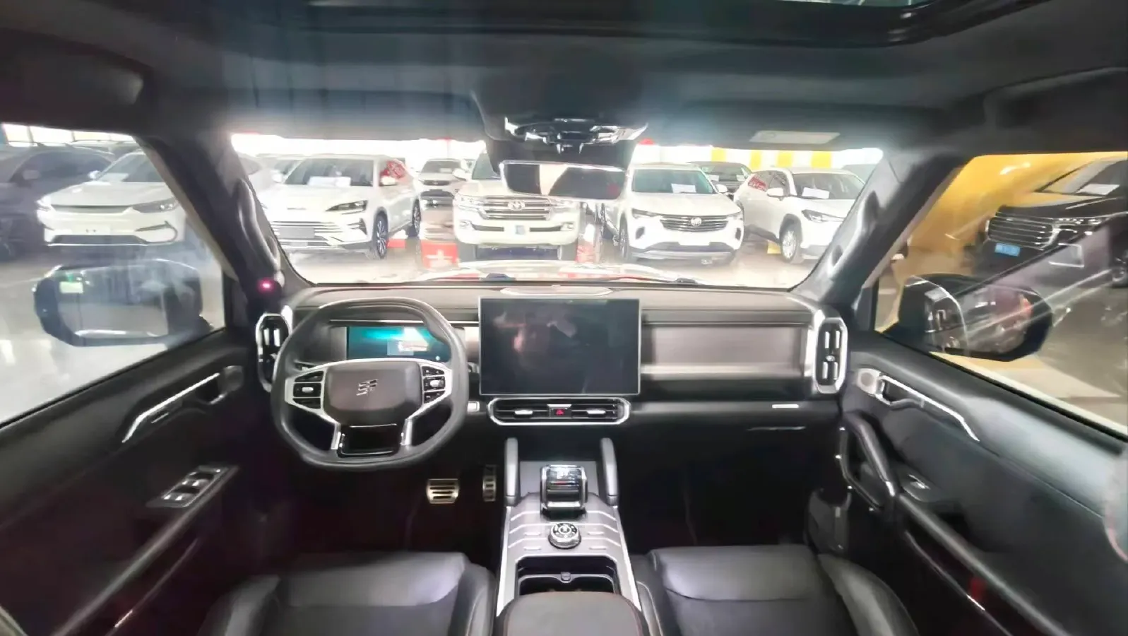 2023 Jetour Traveller 2.0T 254HP L4 7DCT,autocango,china used car exporter,china ev exporter,chinese used car exporter,chinese used ev exporter