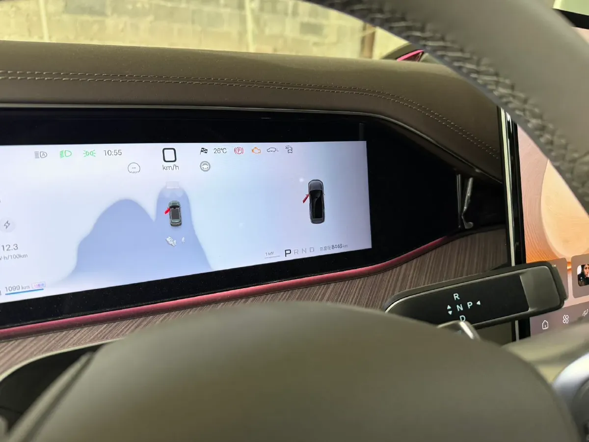 2026 Denza DenzaN9 2.0T 207HP L4 E-CVT PHEV,autocango,china used car exporter,china ev exporter,chinese used car exporter,chinese used ev exporter