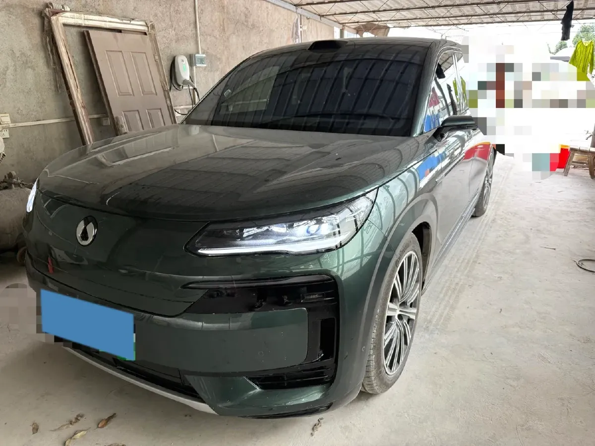 2026 Denza DenzaN9 2.0T 207HP L4 E-CVT PHEV,autocango,china used car exporter,china ev exporter,chinese used car exporter,chinese used ev exporter