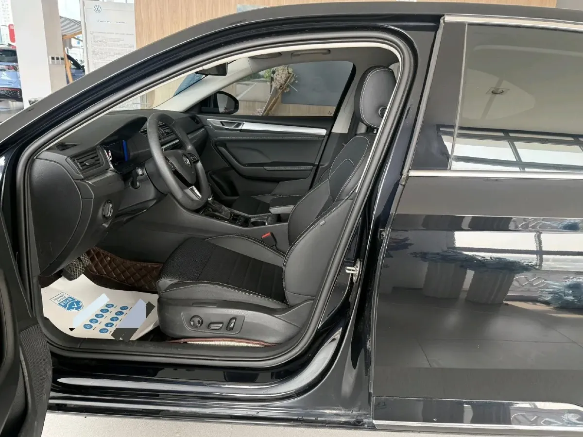 2024 Skoda Superb 1.4T 150HP L4 7DCT,autocango,china used car exporter,china ev exporter,chinese used car exporter,chinese used ev exporter