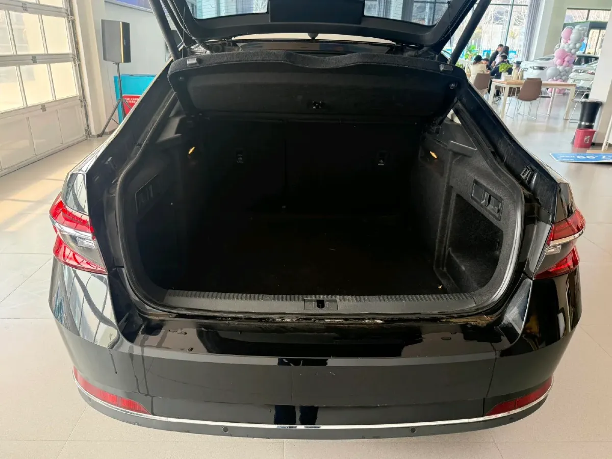 2024 Skoda Superb 1.4T 150HP L4 7DCT,autocango,china used car exporter,china ev exporter,chinese used car exporter,chinese used ev exporter