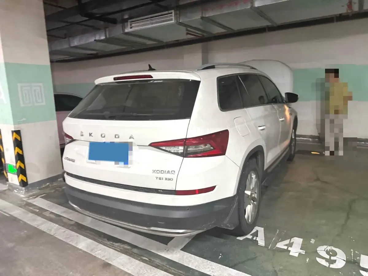 2019 Buick EnvisionPlus 1.5T 169HP L4 7DCT,autocango,china used car exporter,china ev exporter,chinese used car exporter,chinese used ev exporter