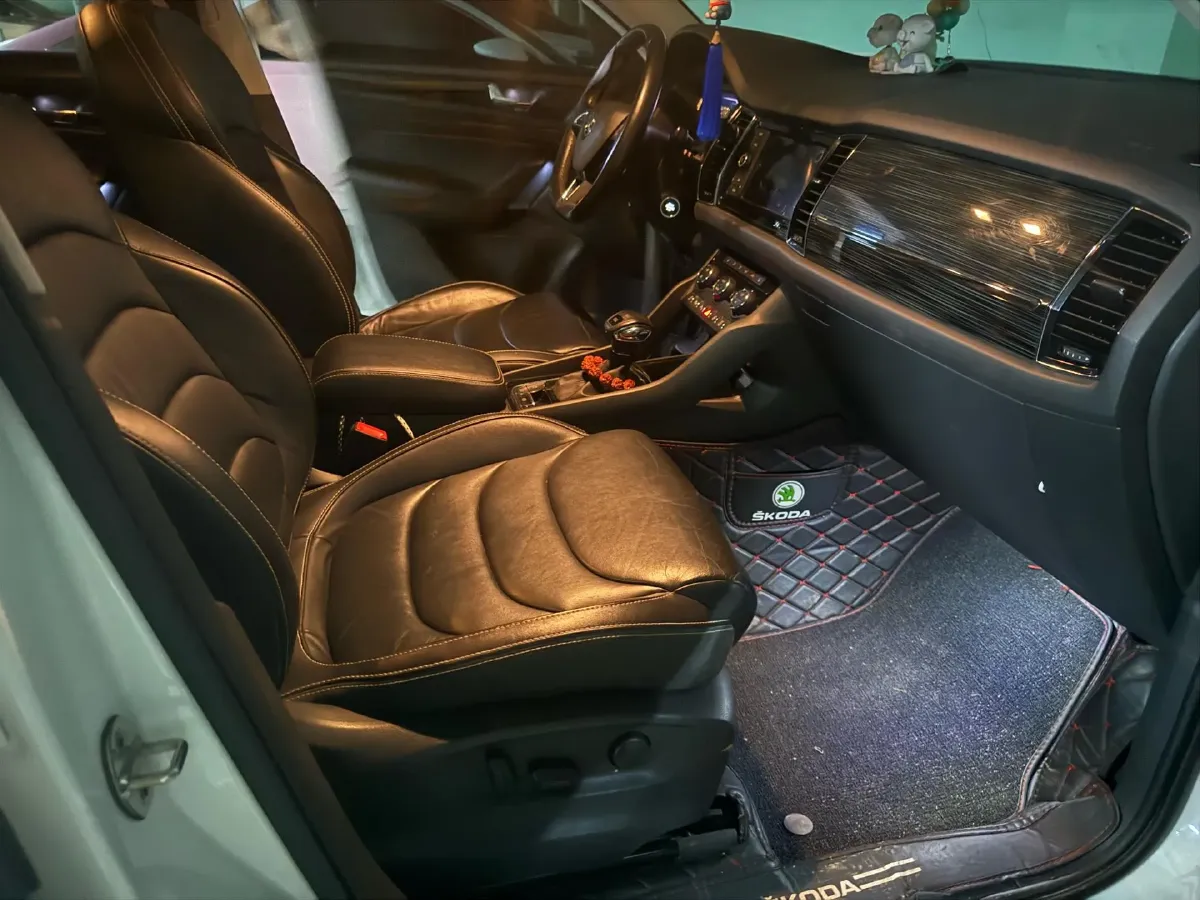 2019 Buick EnvisionPlus 1.5T 169HP L4 7DCT,autocango,china used car exporter,china ev exporter,chinese used car exporter,chinese used ev exporter