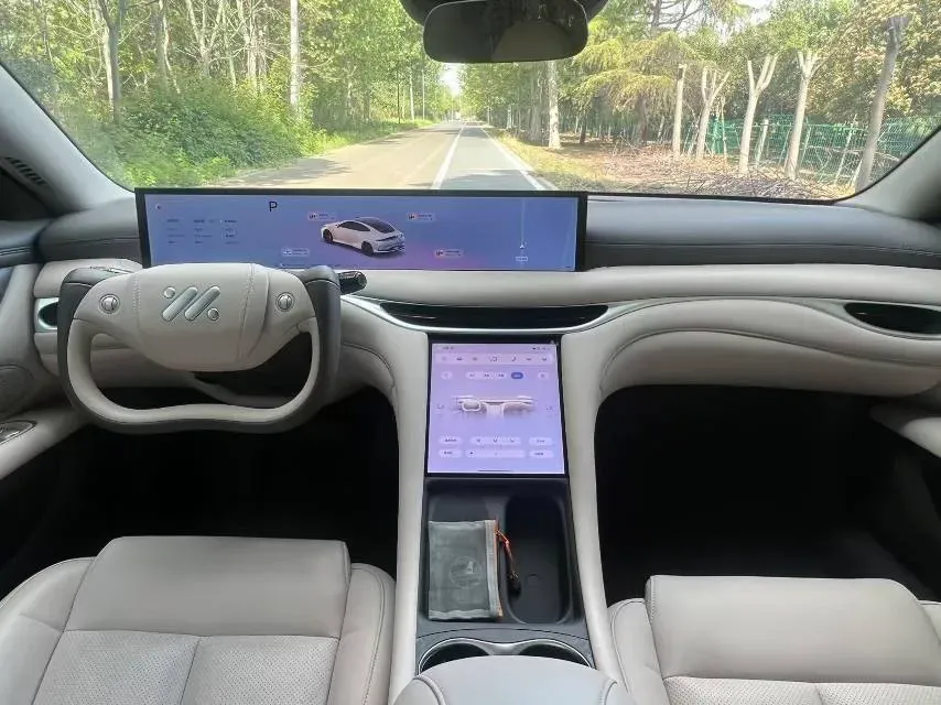 2024 IM L6 BEV 83KWH,autocango,china used car exporter,china ev exporter,chinese used car exporter,chinese used ev exporter