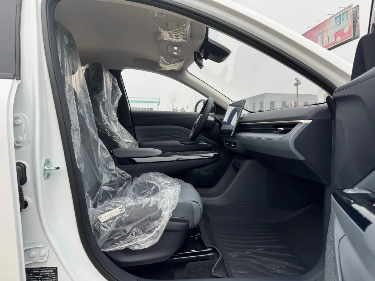 2025 ARCFOX T1 BEV,autocango,china used car exporter,china ev exporter,chinese used car exporter,chinese used ev exporter