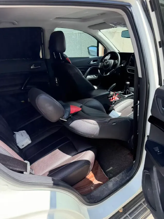 2017 GAC Trumpchi GS4 1.5T 152HP L4 5MT,autocango,china used car exporter,china ev exporter,chinese used car exporter,chinese used ev exporter