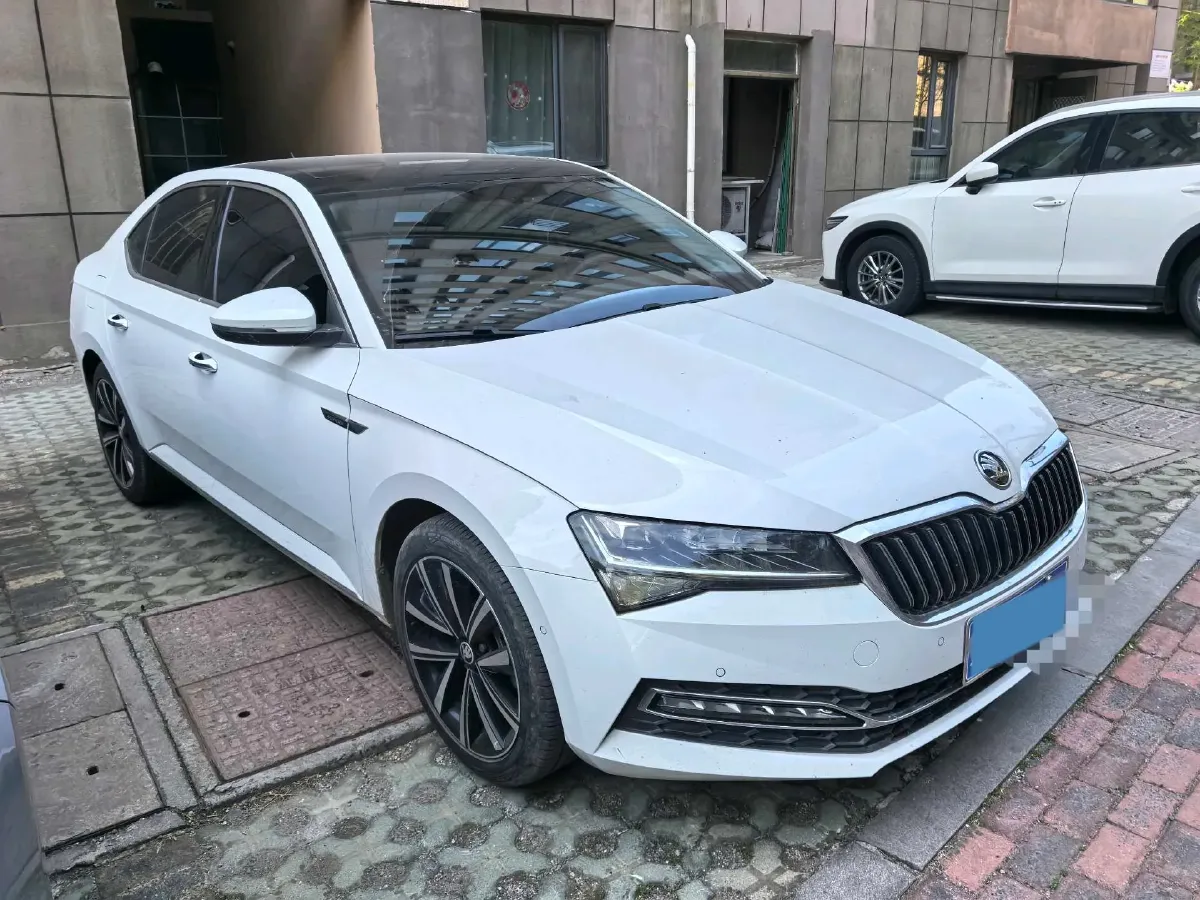 2023 Skoda Superb 1.4T 150HP L4 7DCT,autocango,china used car exporter,china ev exporter,chinese used car exporter,chinese used ev exporter