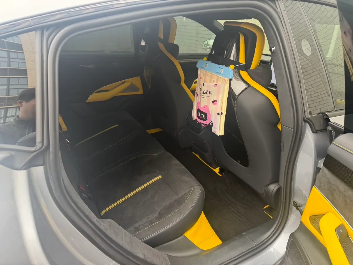 2025 MI SU7 Ultra BEV 93.7KWH,autocango,china used car exporter,china ev exporter,chinese used car exporter,chinese used ev exporter