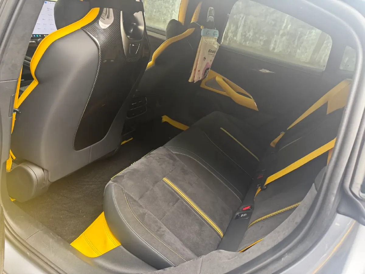 2025 MI SU7 Ultra BEV 93.7KWH,autocango,china used car exporter,china ev exporter,chinese used car exporter,chinese used ev exporter