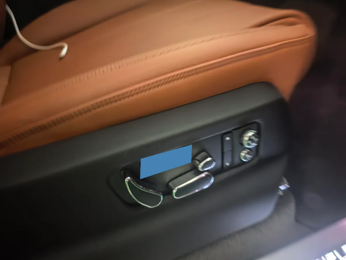 2021 Bentley Bentayga 4.0T 550HP V8 8AT,autocango,china used car exporter,china ev exporter,chinese used car exporter,chinese used ev exporter