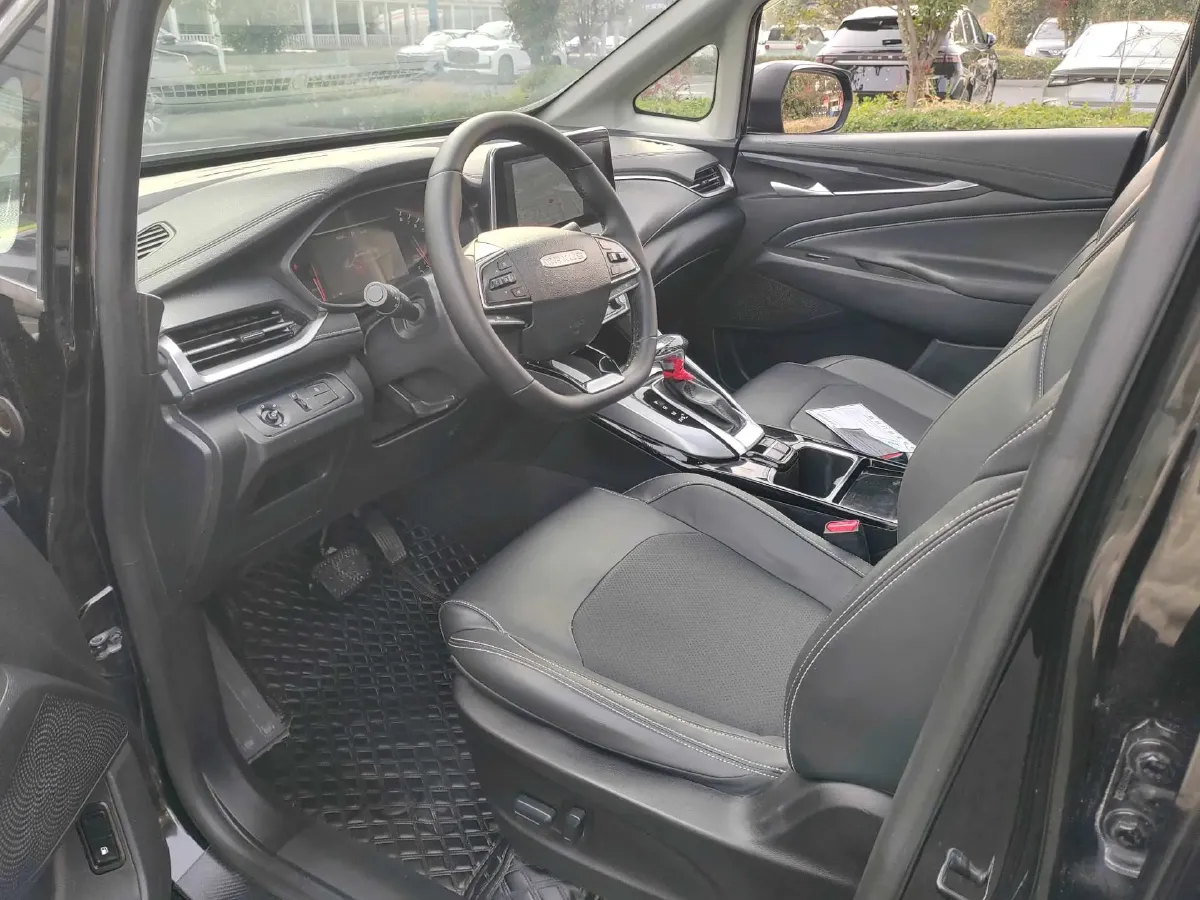 2022 MAXUS G50 1.5T 169HP L4 7DCT,autocango,china used car exporter,china ev exporter,chinese used car exporter,chinese used ev exporter