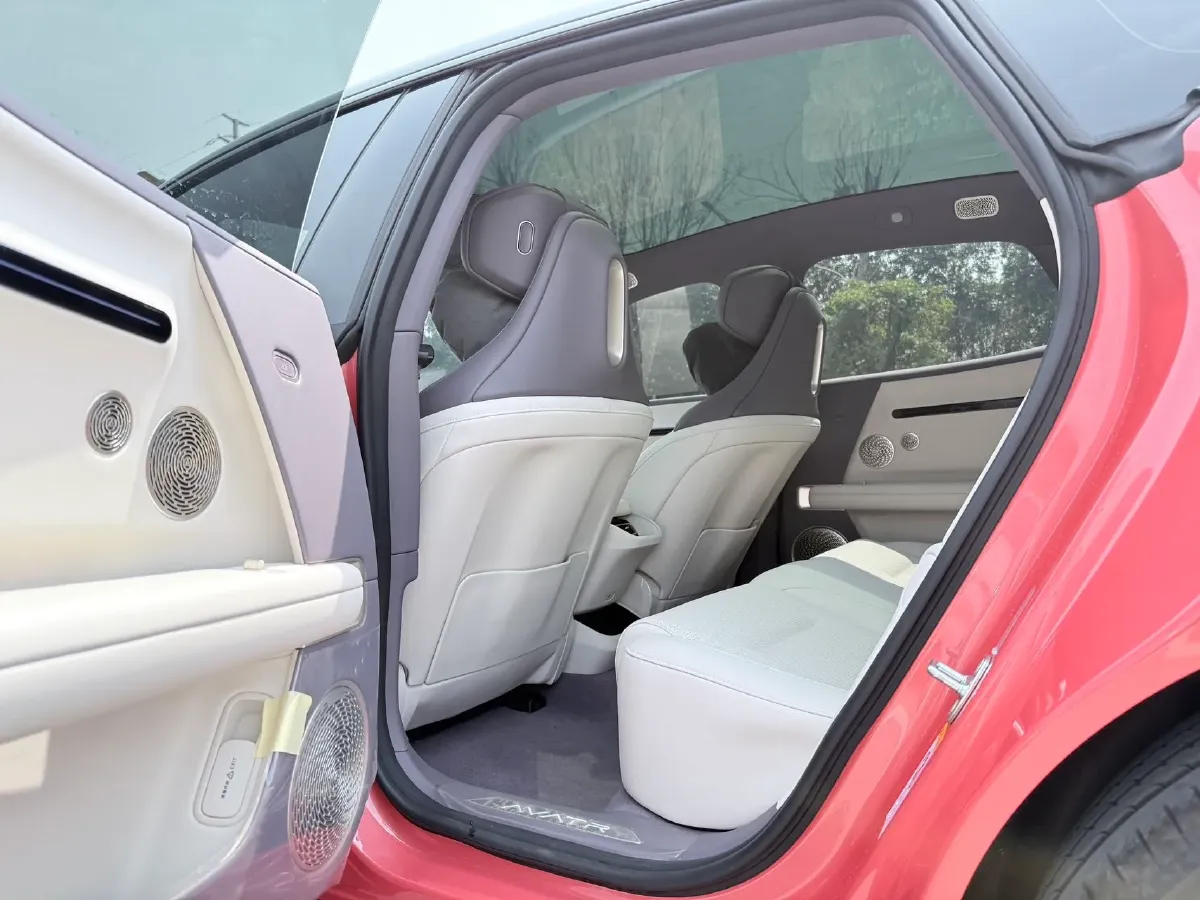 2025 Avatr 06 REEV 156HP REEV,autocango,china used car exporter,china ev exporter,chinese used car exporter,chinese used ev exporter