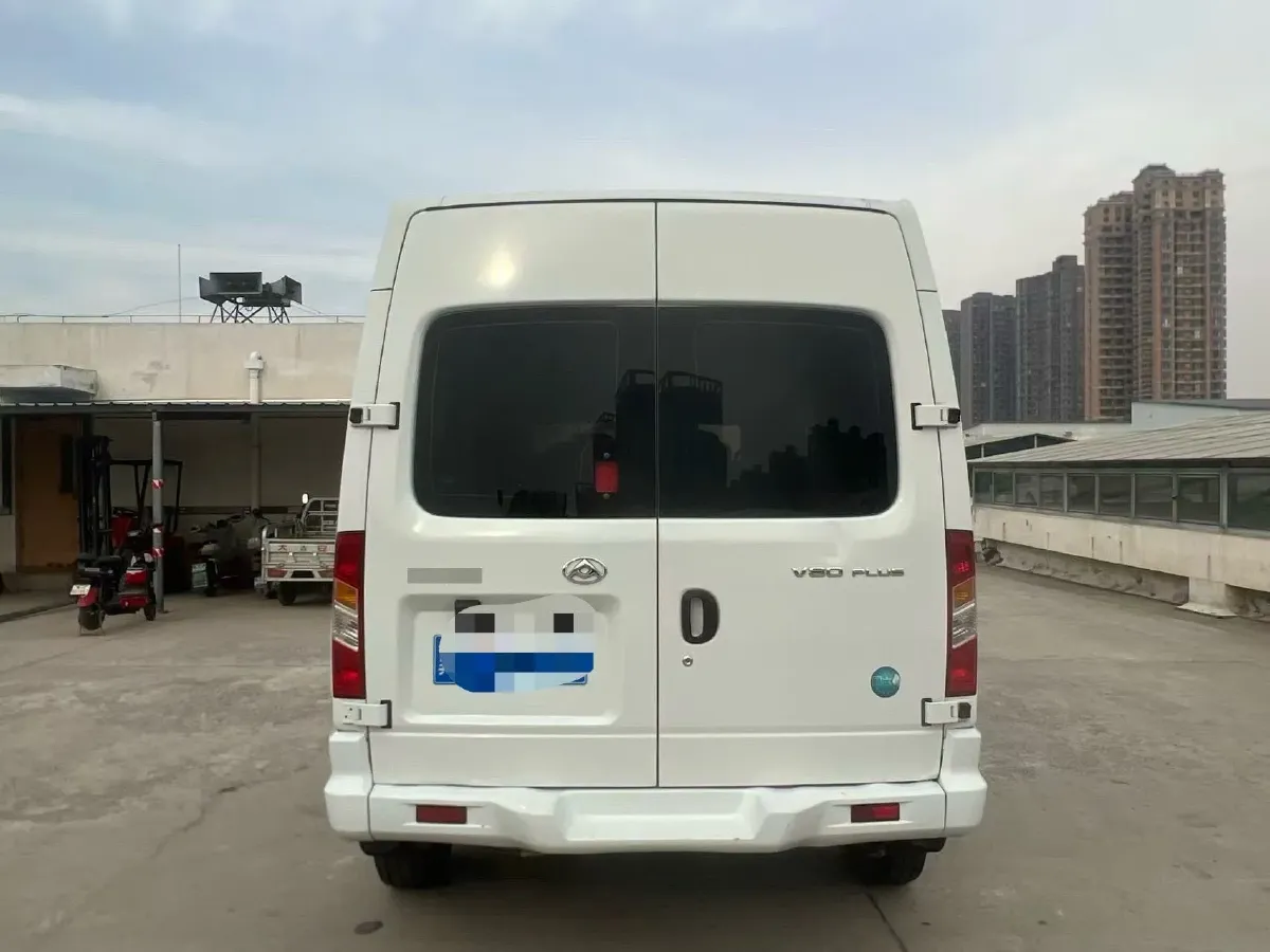 2021 MAXUS XinTu V80 2.0T 139HP L4 6MT,autocango,china used car exporter,china ev exporter,chinese used car exporter,chinese used ev exporter