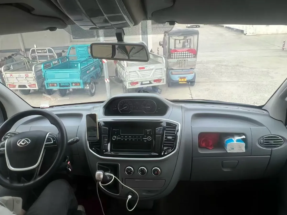 2021 MAXUS XinTu V80 2.0T 139HP L4 6MT,autocango,china used car exporter,china ev exporter,chinese used car exporter,chinese used ev exporter